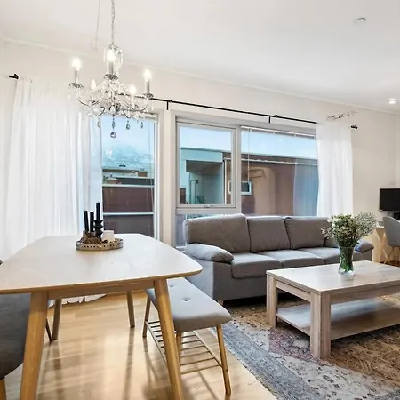 Sentral Leilighet, 2 Soverom, Opptil 5 Personer