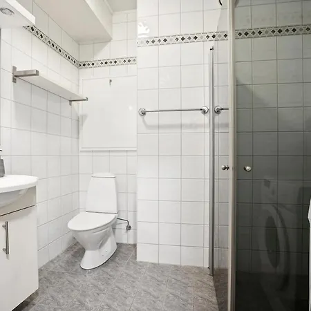 Apartment Sentral Leilighet, 2 Soverom, Opptil 5 Personer
