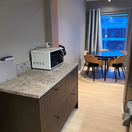 Apartment For Groups & Families - Near Centre & Rooftop Terrace! *