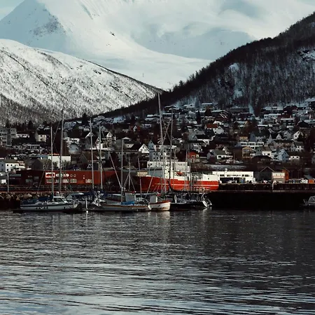 For Groups & Families - Near Centre & Rooftop Terrace! Tromsø
