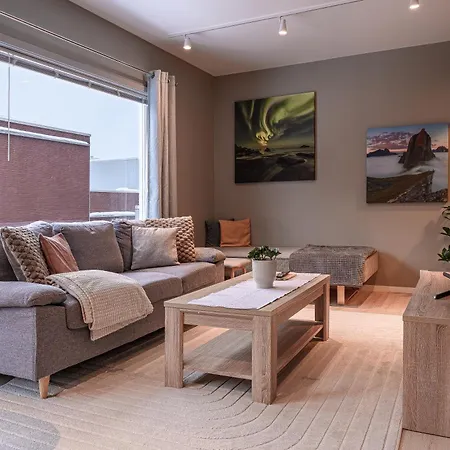 Apartment For Groups & Families - Near Centre & Rooftop Terrace!