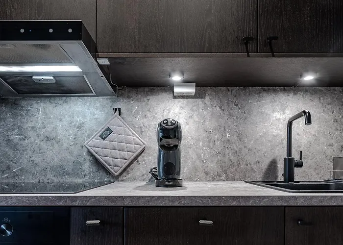 For Groups & Families - Near Centre & Rooftop Terrace! Apartment *