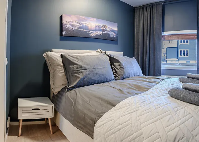For Groups & Families - Near Centre & Rooftop Terrace! * Тромсё