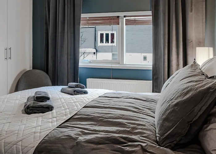Апартаменты For Groups & Families - Near Centre & Rooftop Terrace!